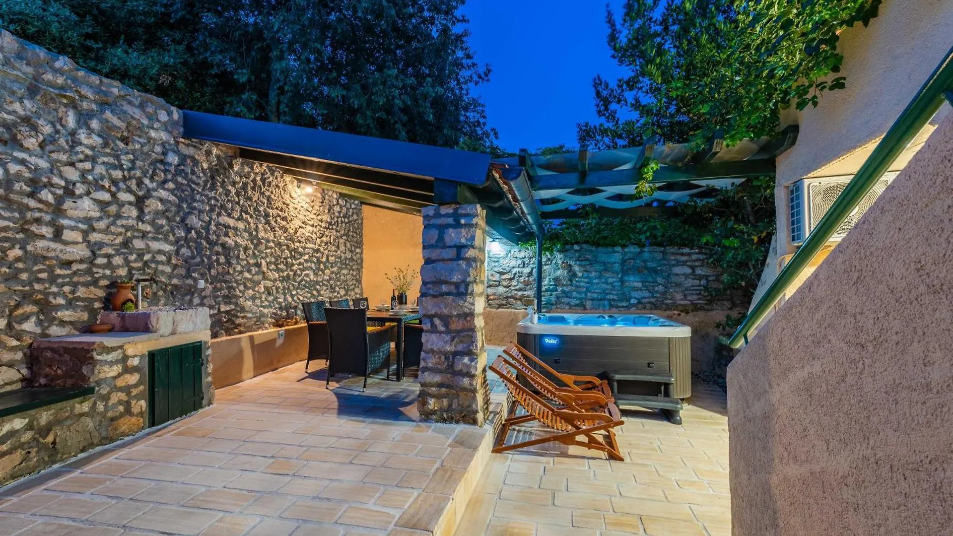 Holiday Home Bepo I Zara Sukošan 克罗地亚